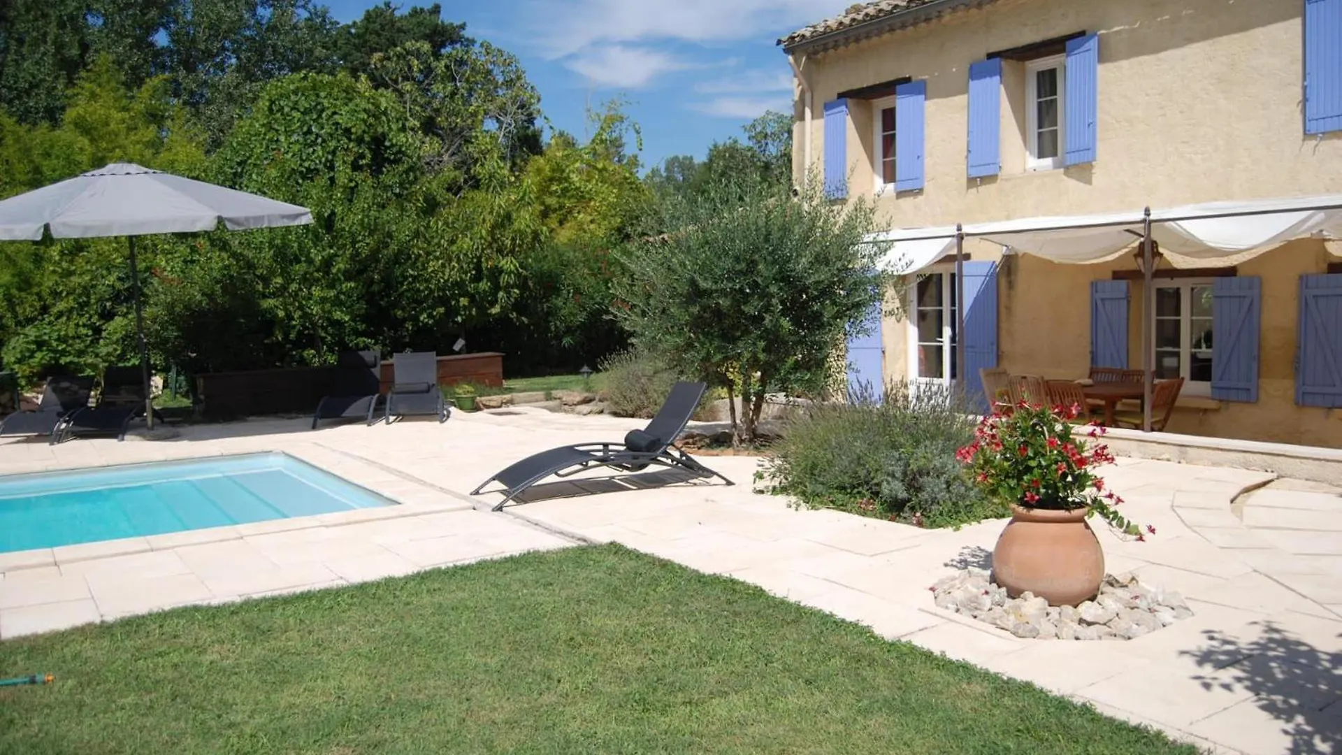 Typical Farm With Private Pool Close To The Ventoux 8 Persons Villa Althen-des-Paluds