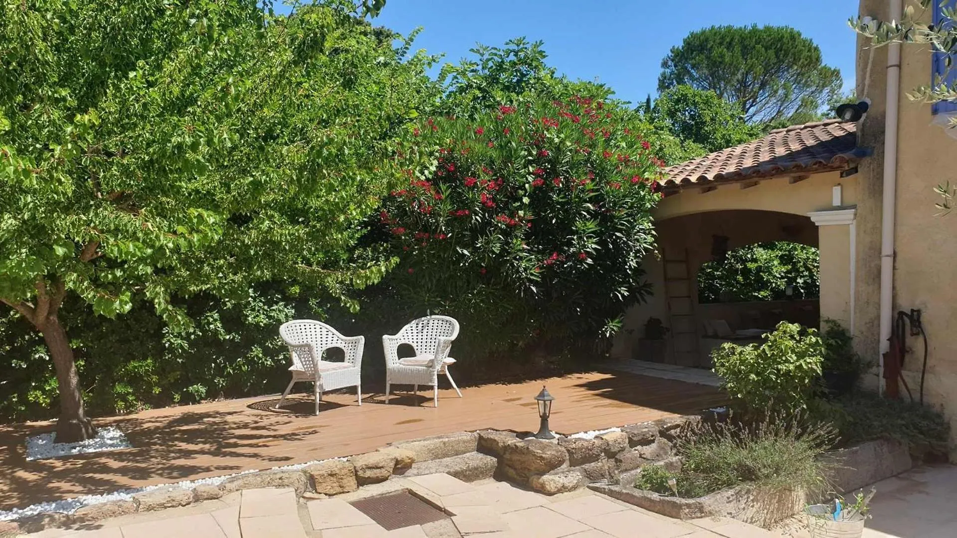 Typical Farm With Private Pool Close To The Ventoux 8 Persons Villa Althen-des-Paluds
