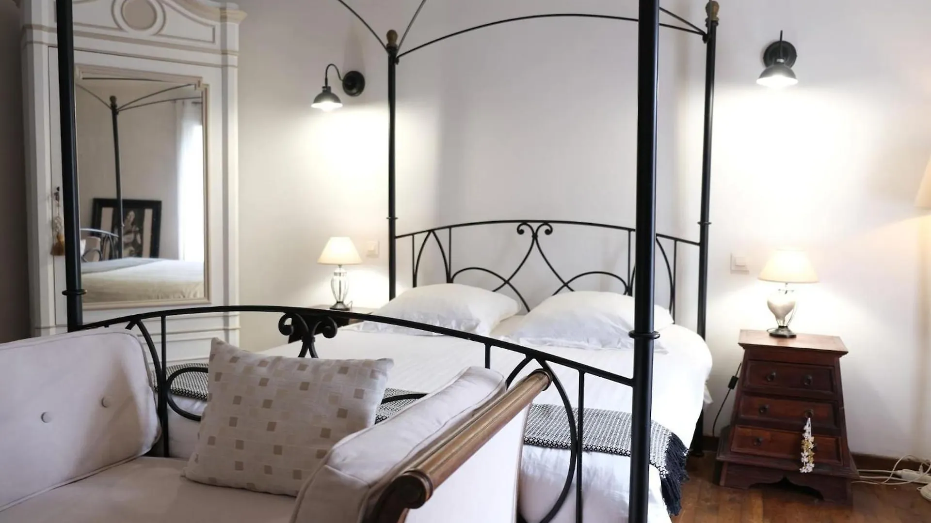 Villa Typical Farm With Private Pool Close To The Ventoux 8 Persons Althen-des-Paluds